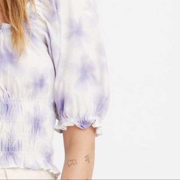 Levi’s Tilly Smocked Blouse Size Small NWT - Picture 4 of 4